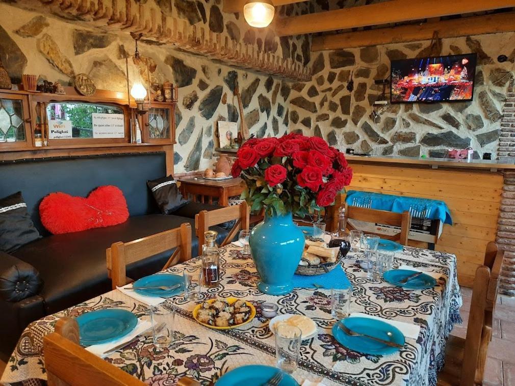 Guest House Poligloti 텔라비 외부 사진